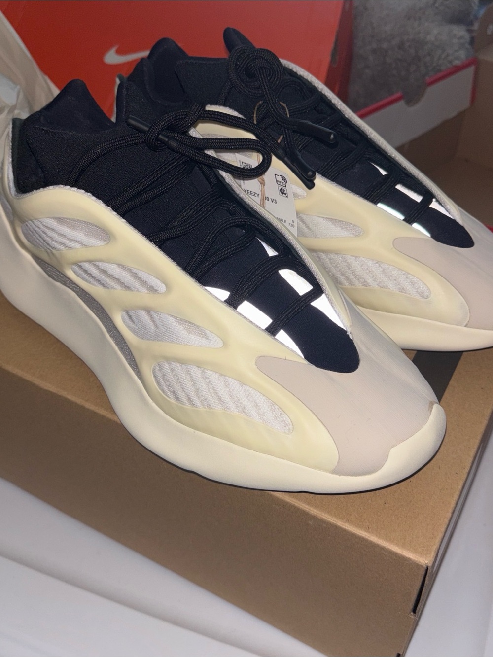 Yeezy 700 v3 azael brand new